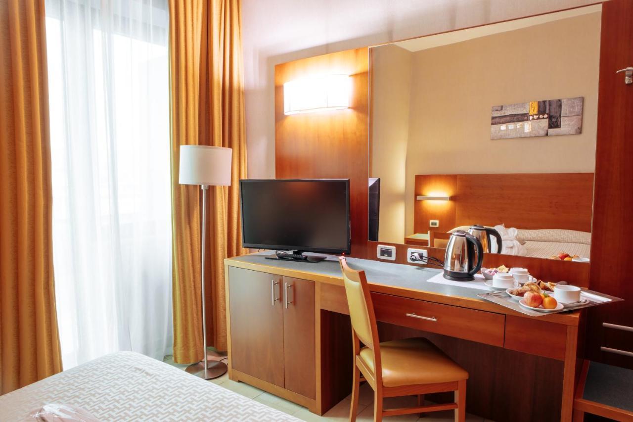 Amico Hotel