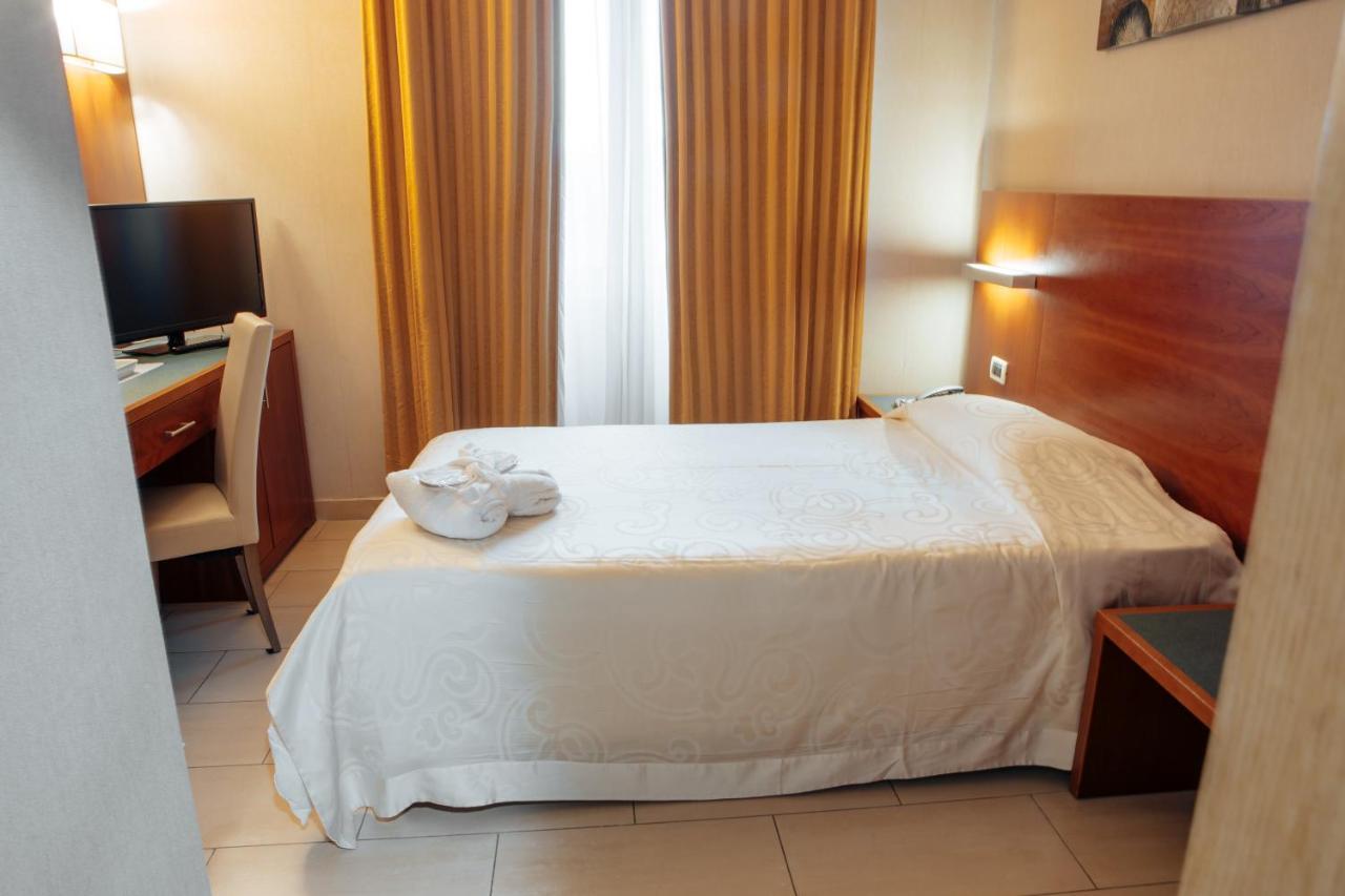 Hotel Amico 3*