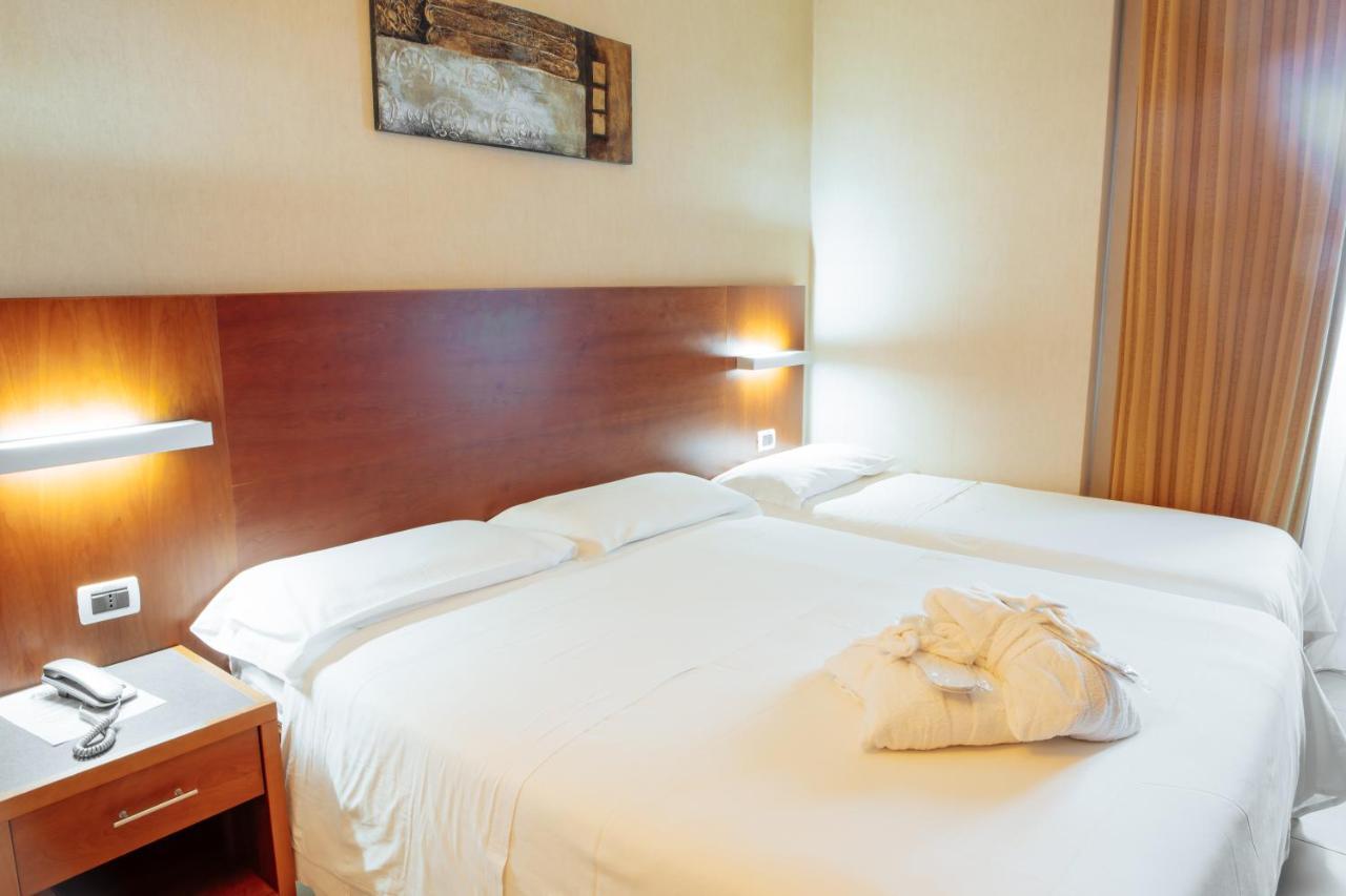 Amico Hotel